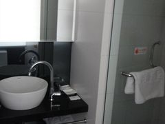 洗手间-桔子酒店(南京新街口张府园地铁站店)