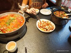 -万重锦·人文川菜馆(骡马市店)