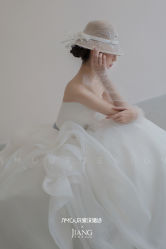 -AMOUR·爱沫婚纱礼服·小众设计品牌