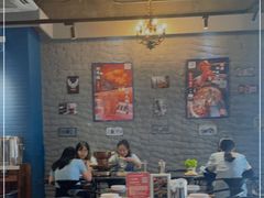 大堂-巴四老城区炭火蛙锅(张江店)