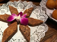 -老牌坊云南鱼豆花火锅(爱建店)