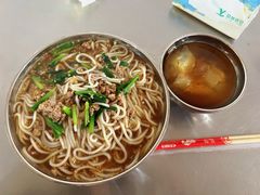 -正宗杨记普洱酸醋米线(总店)