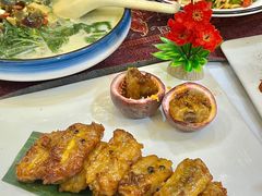 -刘姐啤酒鱼民族演艺餐厅(西街总店)