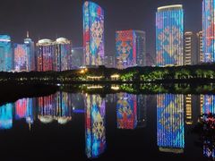 -万绿园