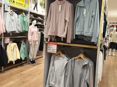 -优衣库(太原龙湖万达广场店)