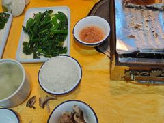 -东方之猪四更烤乳猪(金垦总店)