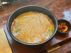 -银米·云南传统过桥米线(双廊黑金冠店)