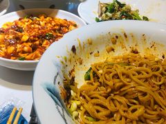 -楼兰古丽·新疆拌面·清真(华阳城店)