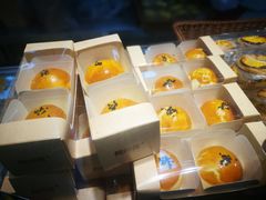 莲蓉蛋黄酥-鲍师傅糕点(春熙路店)