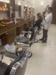 -MARTIN'S BARBER SHOP男士理发馆