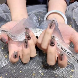 -慕拉美甲美睫皮肤管理