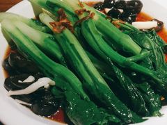 白灼菌菇菜心-新白鹿餐厅(银泰西湖文化广场店)