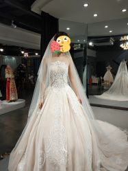 -艾米丽婚纱礼服