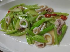 -胶己人餐馆(珠江路美食街店)