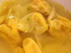 蟹粉馄饨-王宝和酒家(黄浦店)