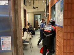 -必胜客(上海华谊新所店)