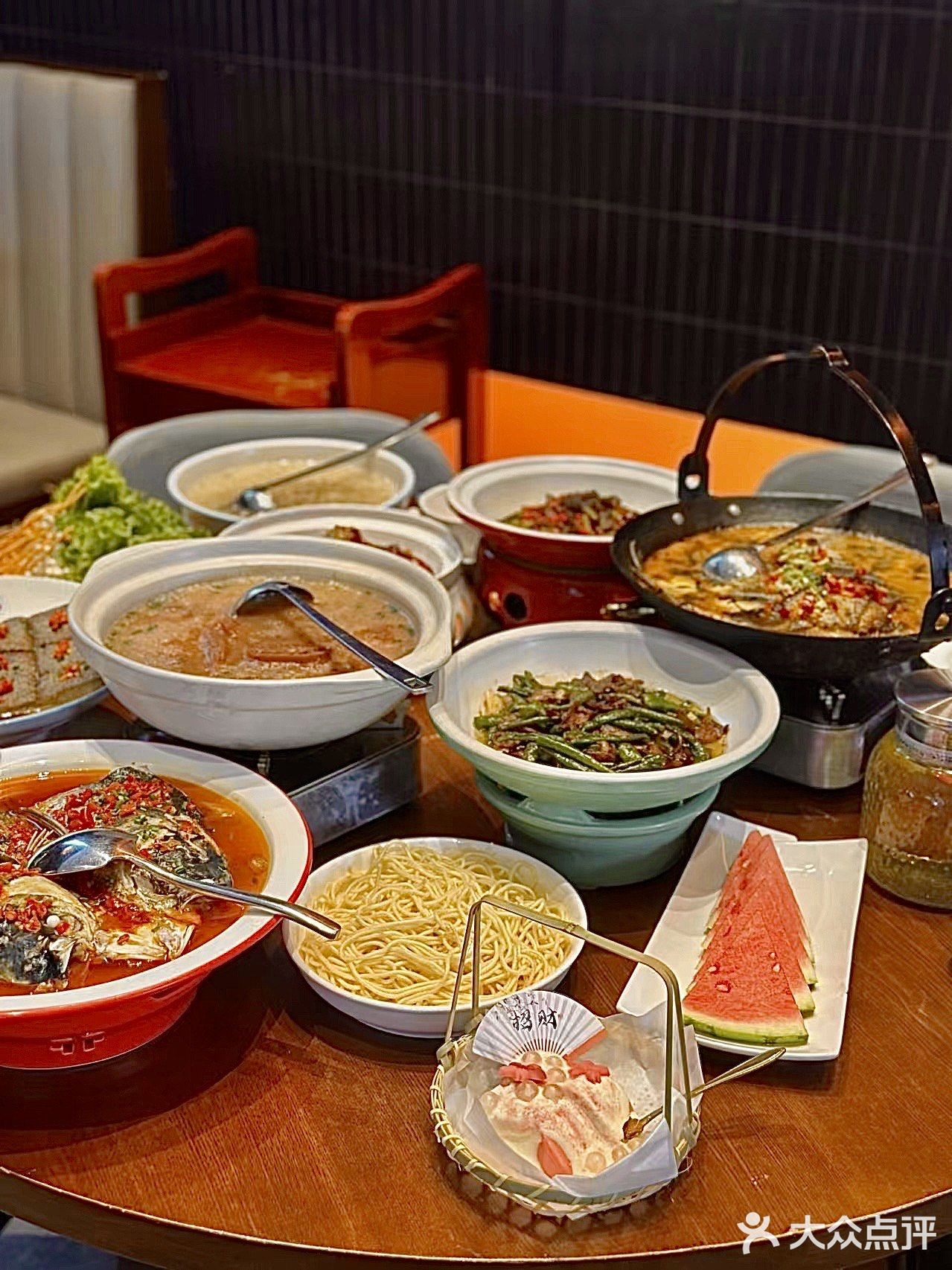 跟着大学生吃,错不了