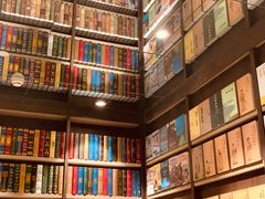-钟书阁(群光广场店)