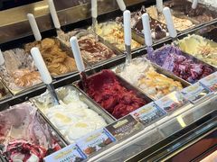 -Gelateria Dondoli