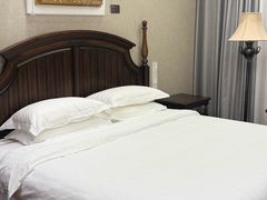 -北京奥加美术馆酒店(三里屯工人体育场地铁站店)