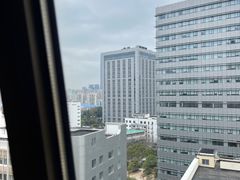 -上海浦东中心万枫酒店