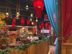 -老滇山寨•云南特色菜•地方菜•民族风情歌舞表演(金碧店)