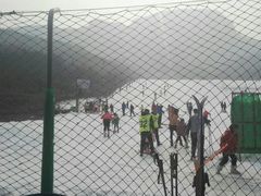 -济南卧虎山滑雪场