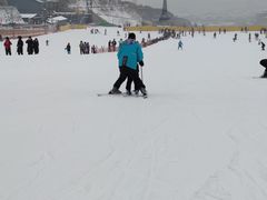-采薇庄园四季滑雪场