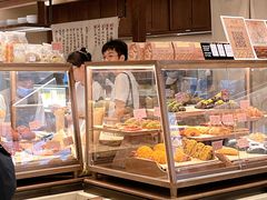 -RUXU入续糖水铺与包(卓悦中心店)