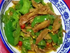 青椒炒香肠-国生茶庄·地道农家菜团建活动