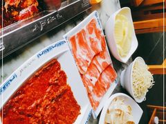 -月满大江经典成都火锅(麻城店)