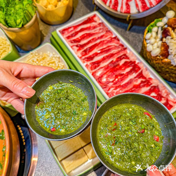 新出的野韭菜花涮肉好吃吗❓❓