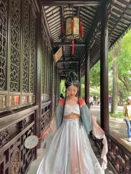 -一揽芳华汉服旗袍体验馆(拙政园店)