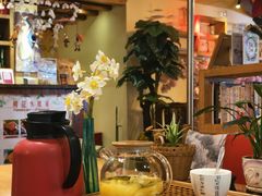 -月亮眼花园餐厅书吧酒吧