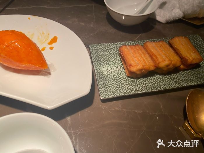 新荣记(BFC外滩金融中心店)黄金脆带鱼图片