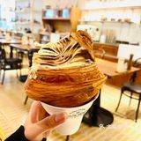 一起进入这家超出片的法式奶油风的漫画面包房