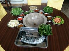android_upload_pic-抚仙湖野生菌石锅鱼(腾冲总店)