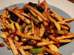 炒花生芽-鸽子窝(宋庄店)