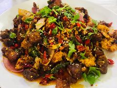 -鲁朗纳麦石锅鸡庄园