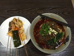 -丁丁猫重庆小面(徐州路店)