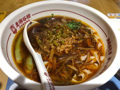 -呷佬·长沙手工米粉(金沙江路店)