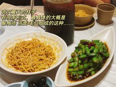 -肥肥虾庄·金牌油焖大虾(首义路店)