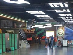 -极限PLAY运动娱乐新世界·团建派对表演休闲馆·室内高空游乐园