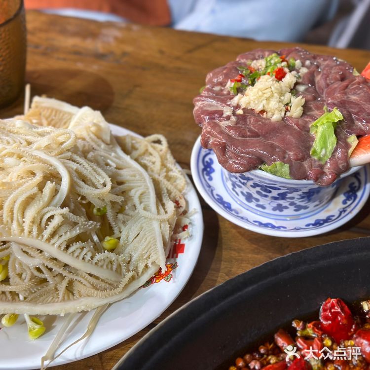 渐入尘埃 但是对于大多数人来说 完全ok 好吃的菜