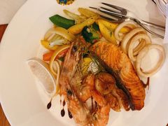 扒什锦海鲜-普兰达德国餐厅·德式脆皮烤猪肘·自酿啤酒(观唐店)