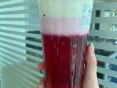 芝士莓莓奶盖-沪上阿姨鲜果茶(万达影城店)