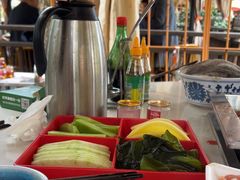 -二荆条·蜀鲜汇城市森林火锅