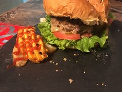 -HIGH FIVE哈福手工汉堡(桂林路店)