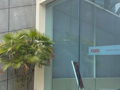 -UNI UNI(环亚凯瑟琳店)