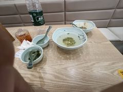-顾一碗馄饨·烧麦(儿童医学中心店)